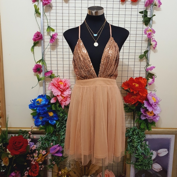 1 DAY SALE ONLY! ☆ SHOWPO. Rose Gold Sequence Mini Dress AU16 NWT - Picture 6 of 16